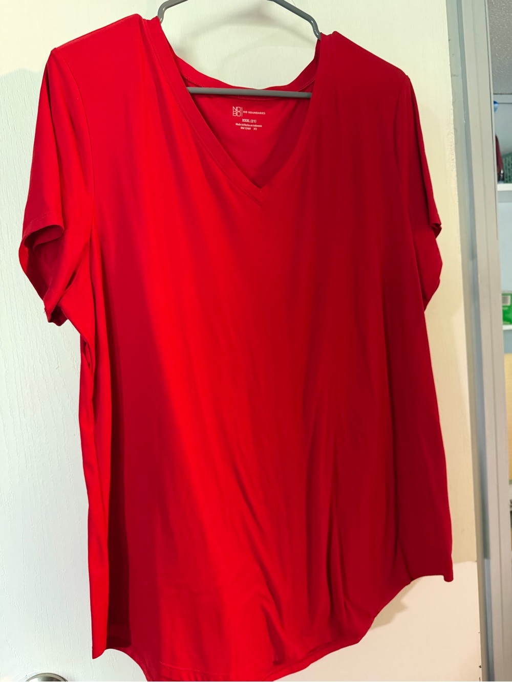 No Boundaries Red V-Neck Short Sleeve Tee